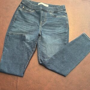 Signature by Levi Strauss Pull on Skinny jeans